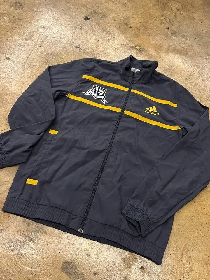 (Genuine/L) Adidas Rugby 60th Anniversary Windbreaker Jin Grey