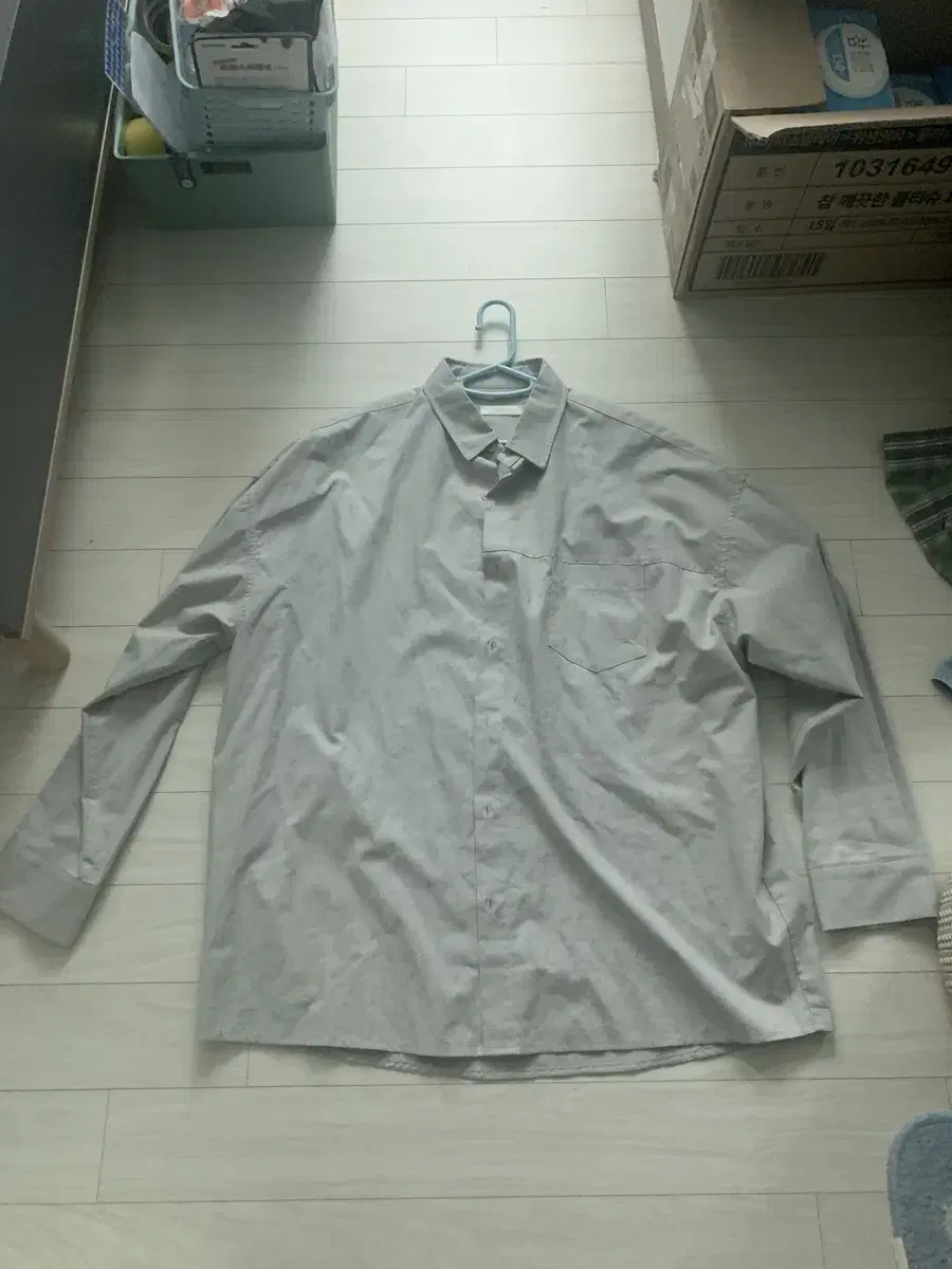 Light gray shirt 110