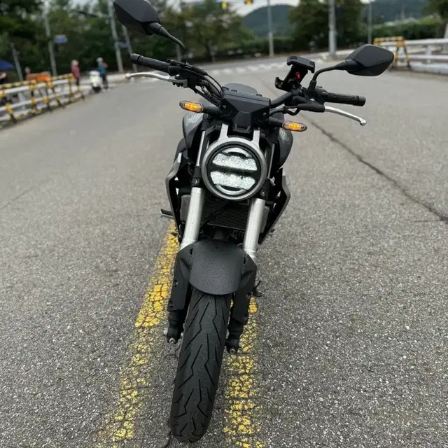 혼다 cb300r 19년형 abs모델 짧은키로수 팝니다