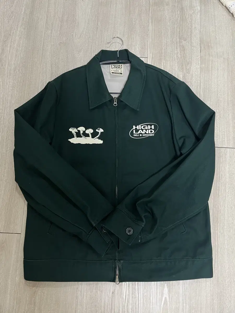 Highhand Deli & Grocery Graphic Work Jacket in Green