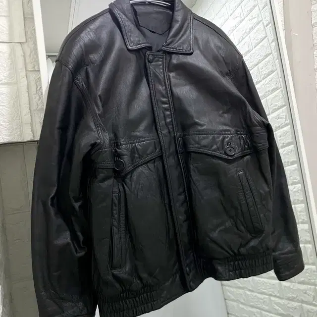 Vintage Leather Bomber Jacket