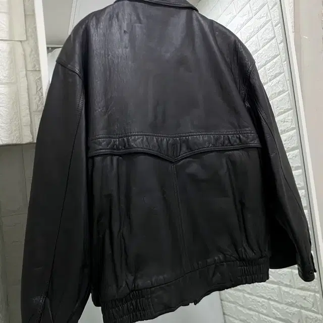 Vintage Leather Bomber Jacket