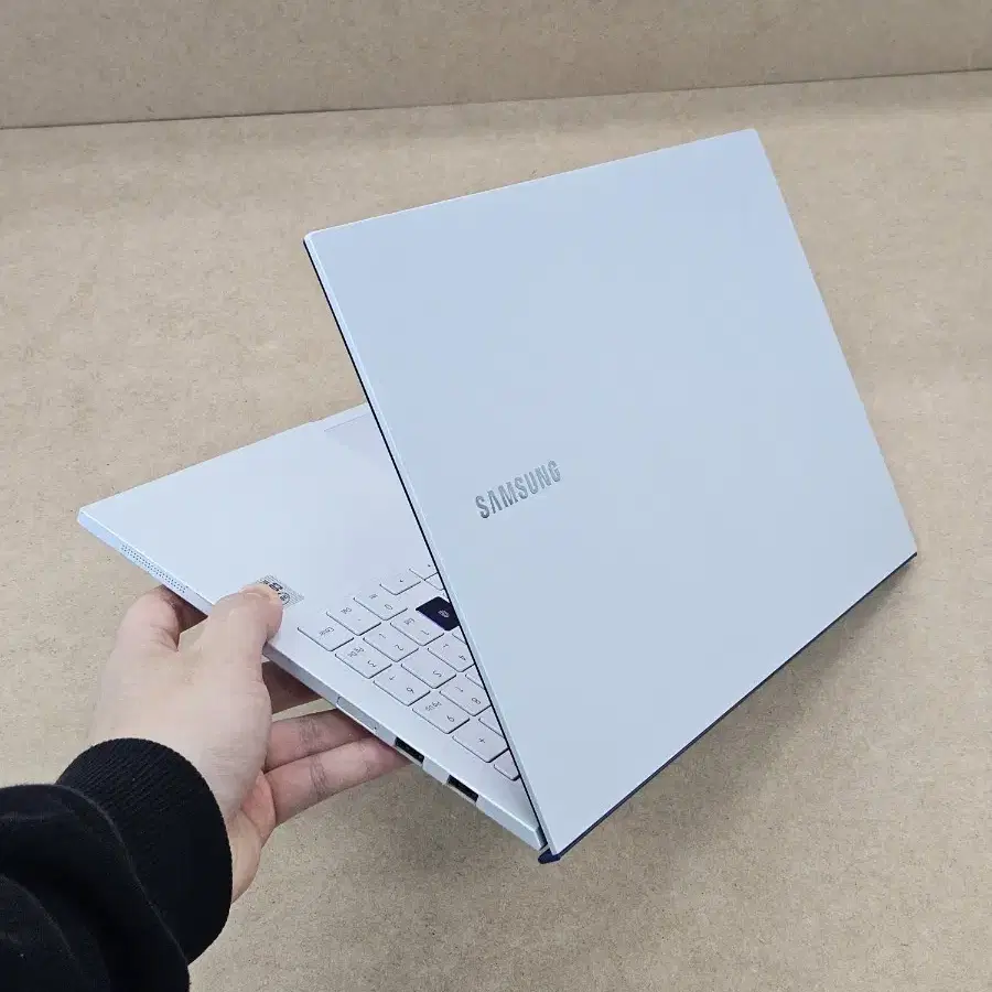 갤럭시북 이온 최고사양 i7 10세대 16GB 노트북