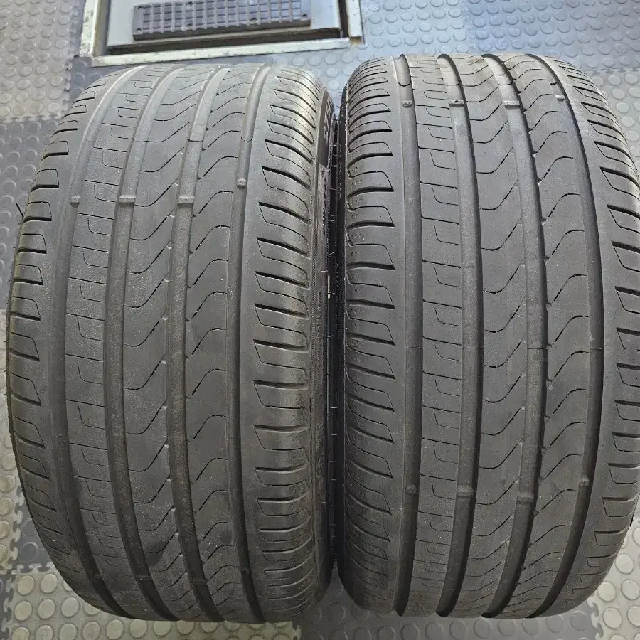 275/35R19 피렐리 런플렛 2본