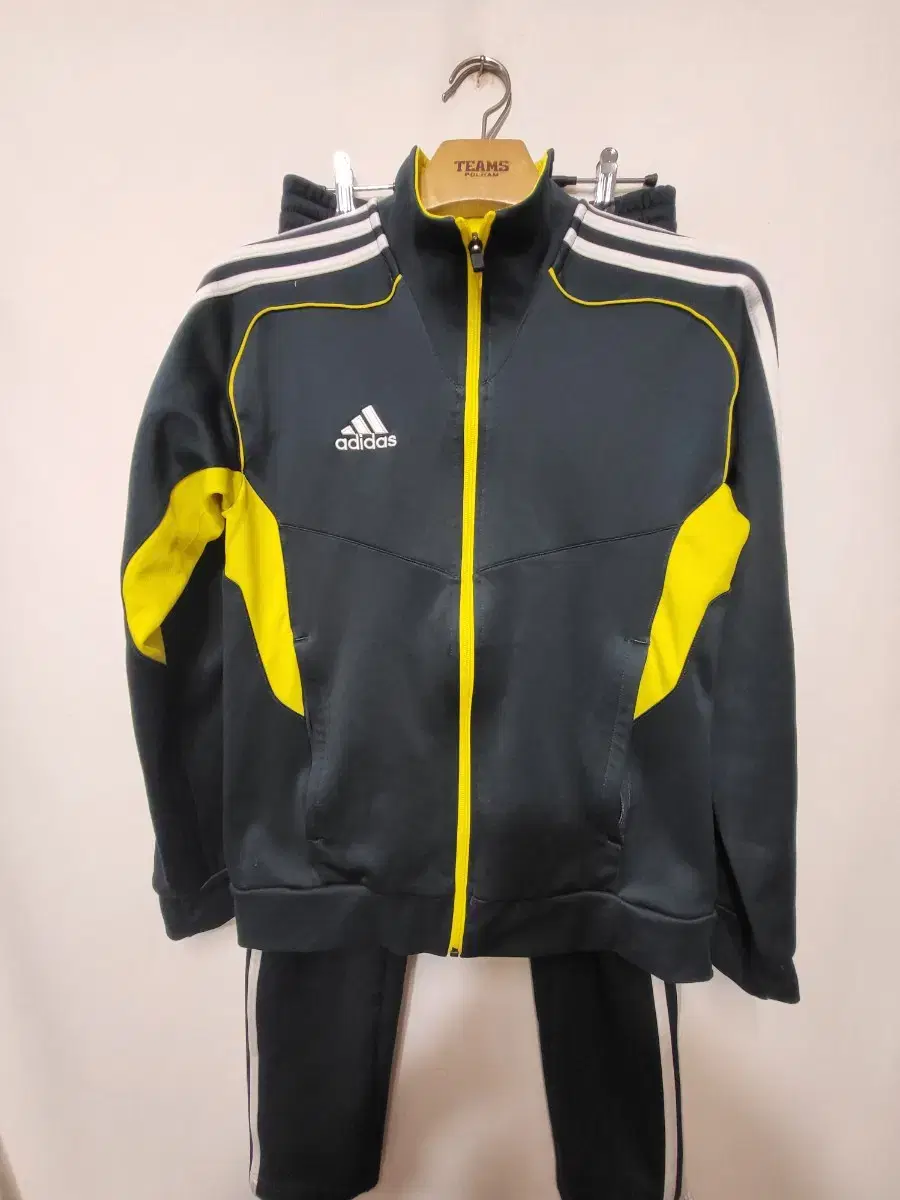 Adidas Jersey Zip Up Set