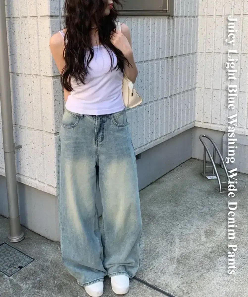 Annie Onemore / Juicy Light Blue Wash Wide Denim Pants Abby