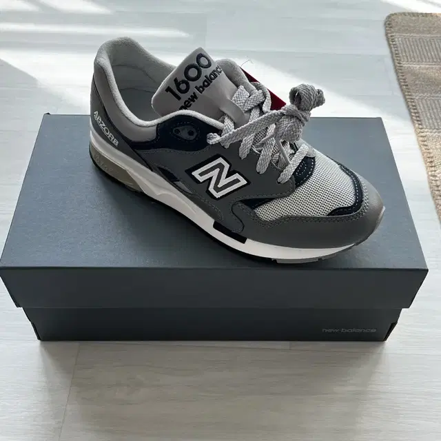 뉴발란스 1600 / New Balance 1600 Legacy Grey