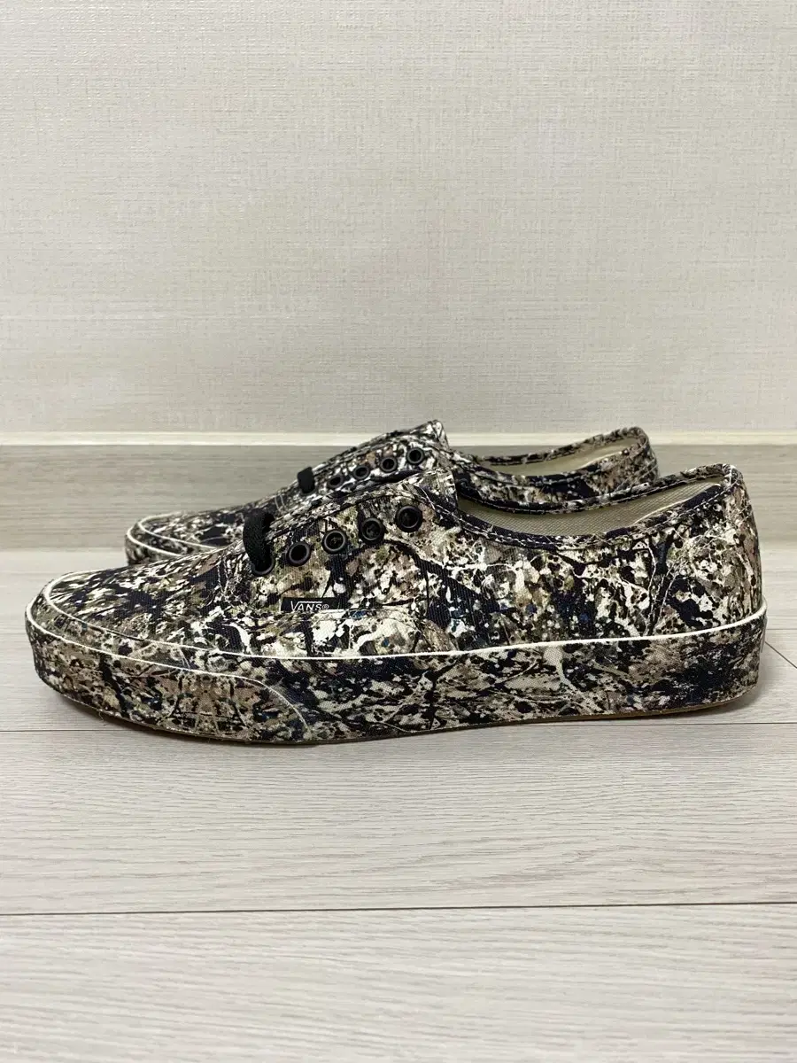 VANS X MOMA Jackson Pollock Authentic