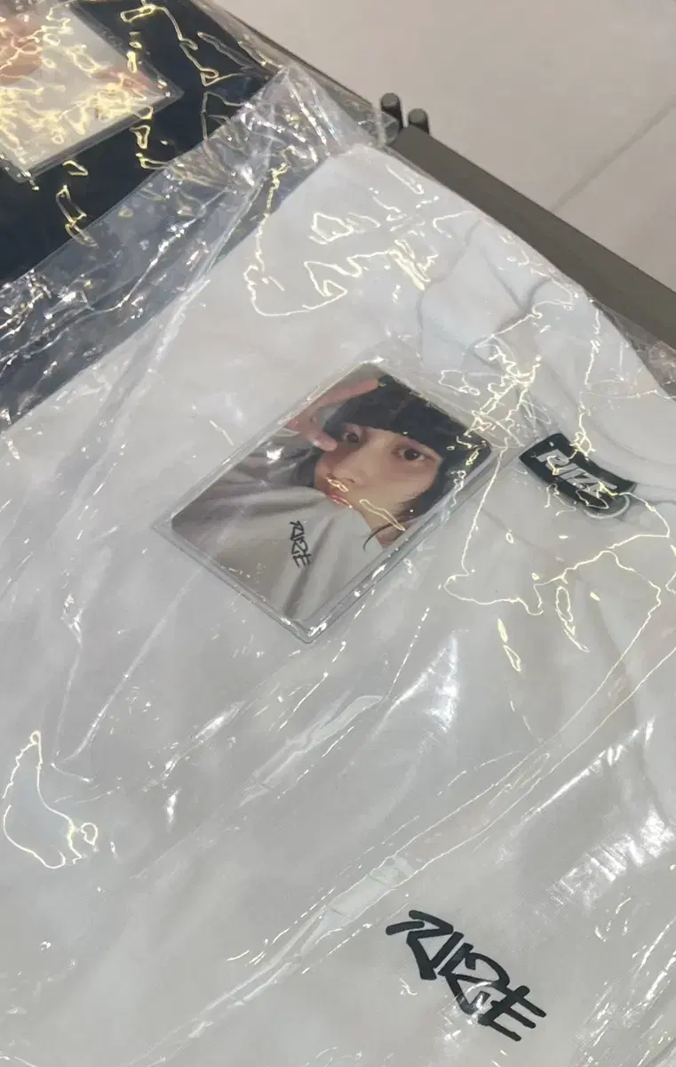 Rize wonbin Valentine Long Sleeve photocard wts