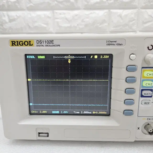 디지털 오실로스코프 RIGOL DS1102E 테스터기 입니다