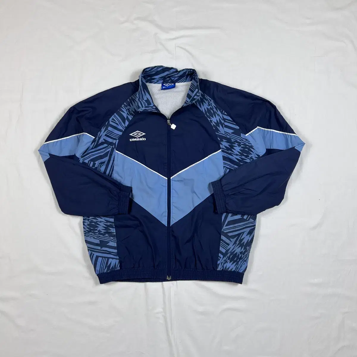 90s 엄브로 umbro 로고 바람막이