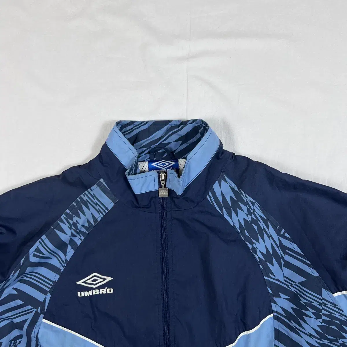 90s 엄브로 umbro 로고 바람막이