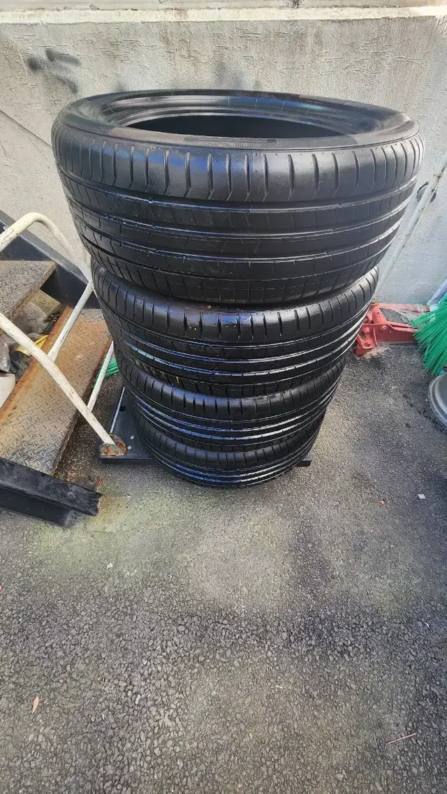 피렐리 PZ4 235/50R19 중고 한대분 팝니다