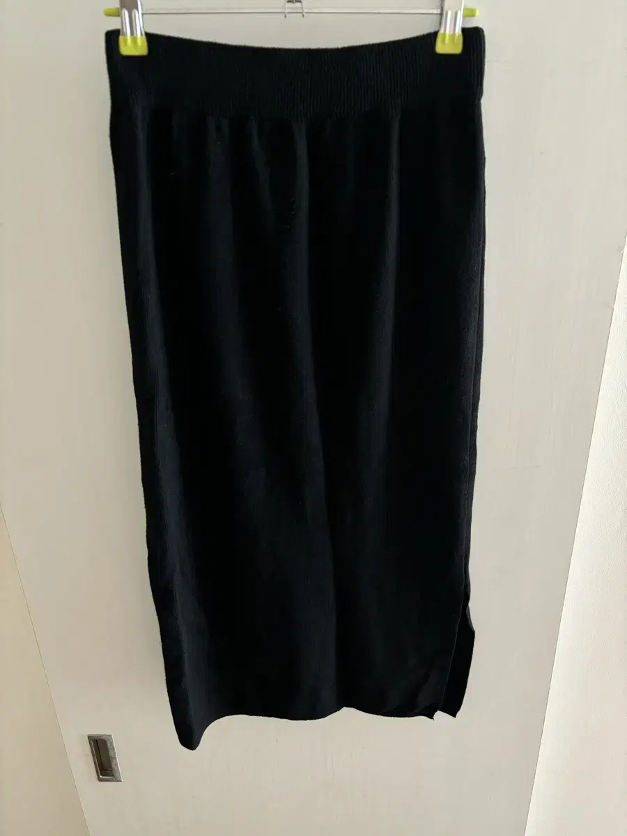 H-line black knit long skirt / trimmed knit long skirt