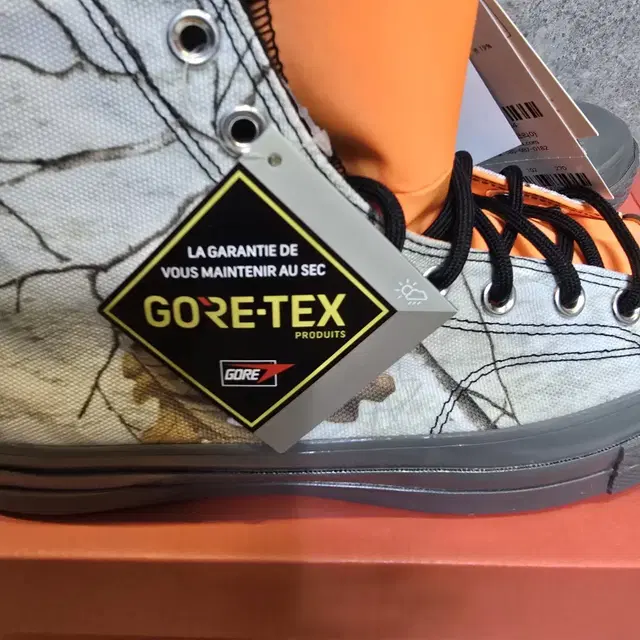 컨버스 척 테일러.GORE TEX. 박풀~초간지템. 새거!