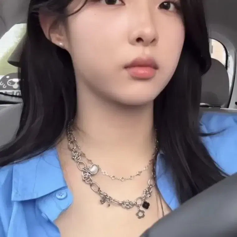 dain lee 다인리 BLACK FLOWER NECKLACE