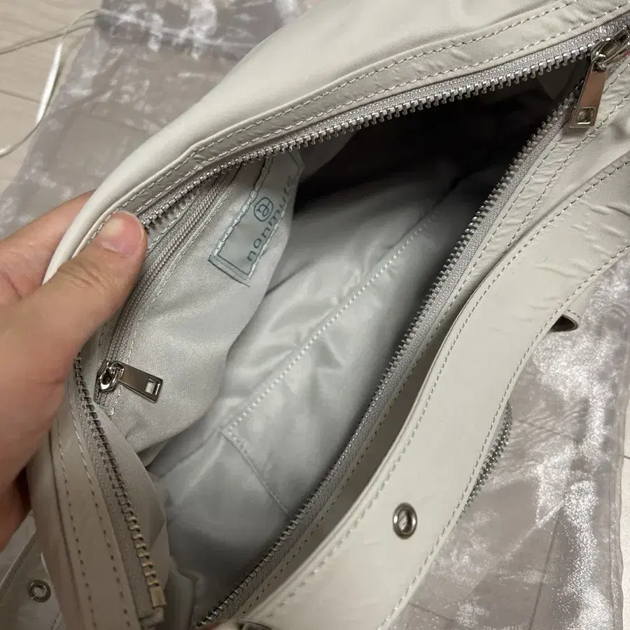 노앤뮤트 숄더백 multi pocket bag