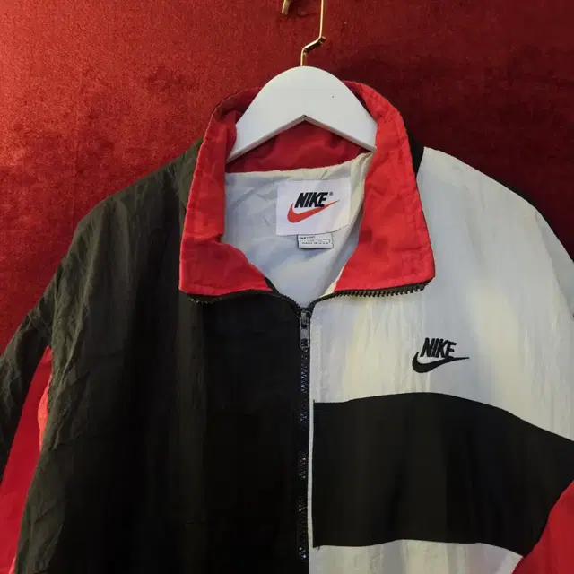 Nike 나이키 90's in USA 올드스쿨 트랙자켓 XL size