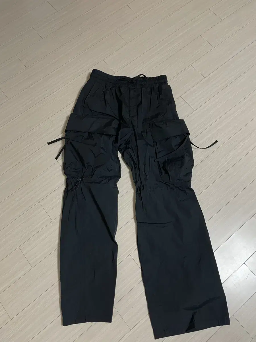 Belly NeoCity Cargo Pants 32 M size I sell