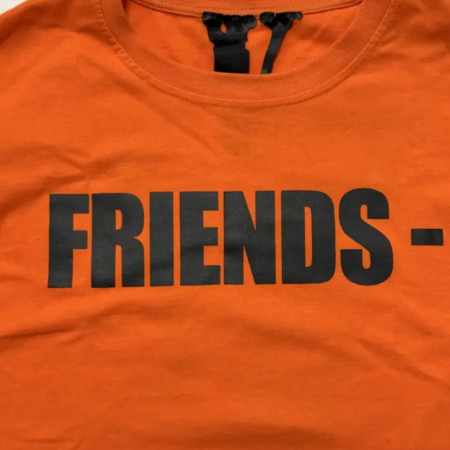 VLONE FRIENDS 롱슬리브 오렌지