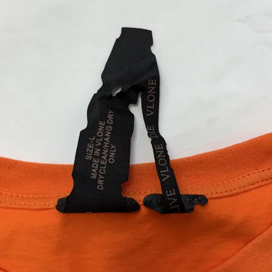 VLONE FRIENDS 롱슬리브 오렌지