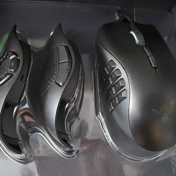 RAZER NAGA TRINITY 마우스