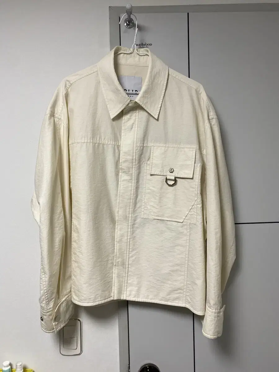 Solid Homme 23SS Hidden Button Out Shirt Ivory / 48