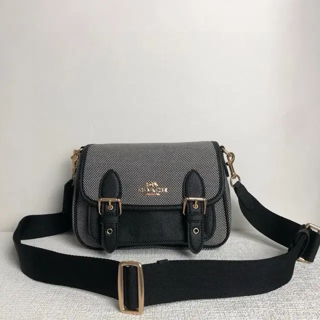 코치(COACH) CA622 OS Lucy Crossbody 여자 크로스