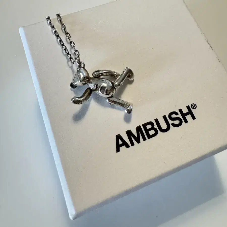 AMBUSH (앰부쉬) 테디베어 목걸이