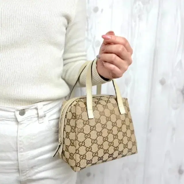 GUCCI 구찌 자가드 초미니 토트백 19 x 16size