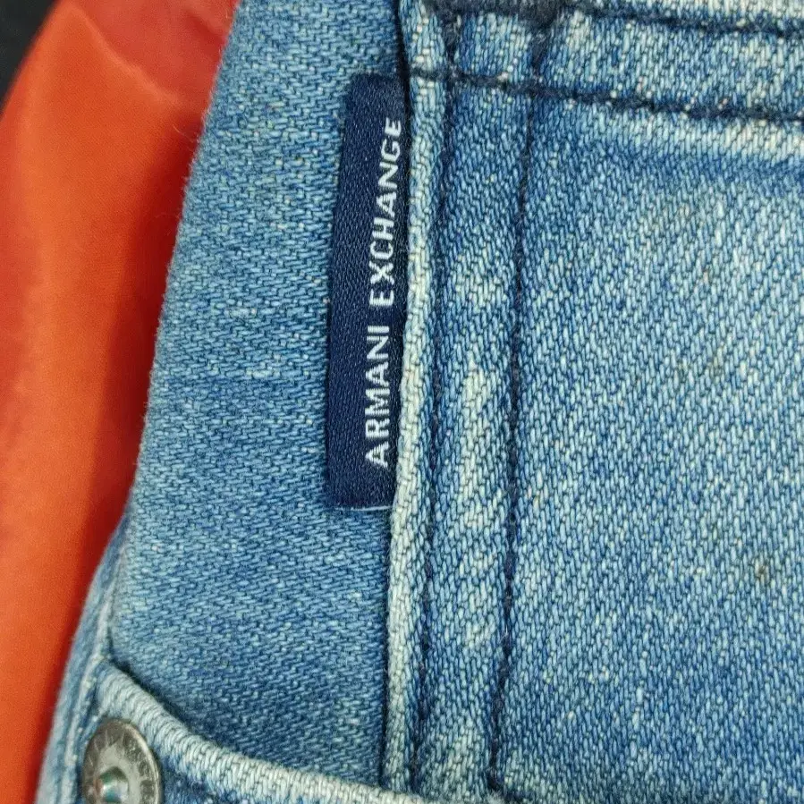 ARMANI EXCHANGE 아르마니 익스체인지 일자 스판데님