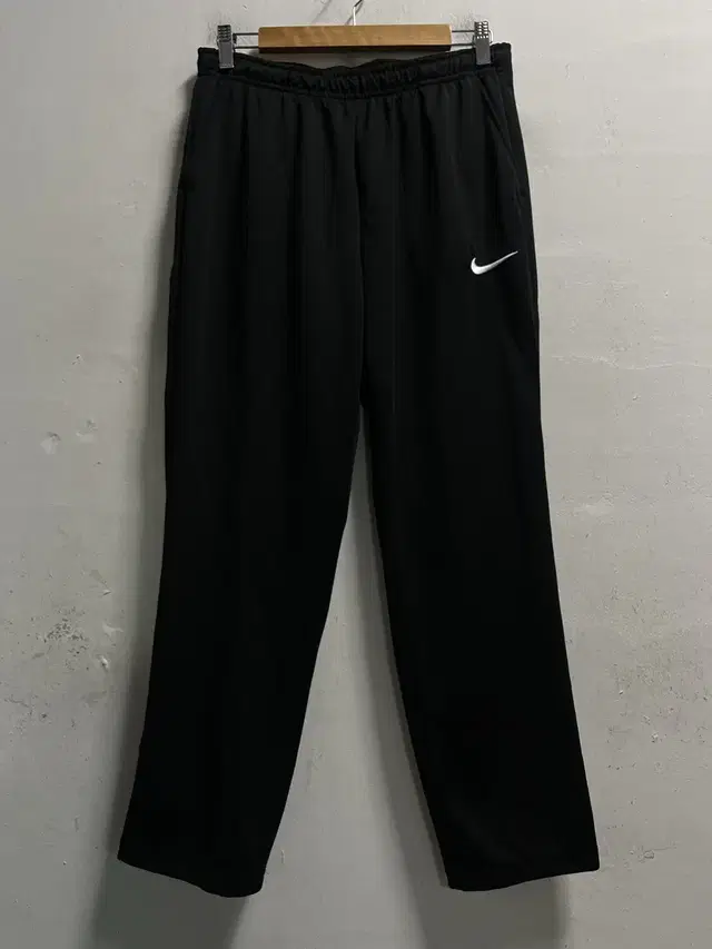 33-35 NIKE 나이키 스우시 로고 저스트두잇 기능성 스판 밴딩 바지