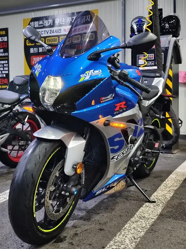 스즈키 GSXR1000 21년식