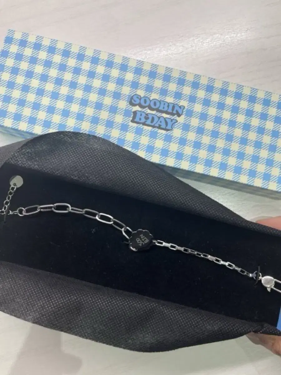 txt soobin birthday bracelet (no photocard)