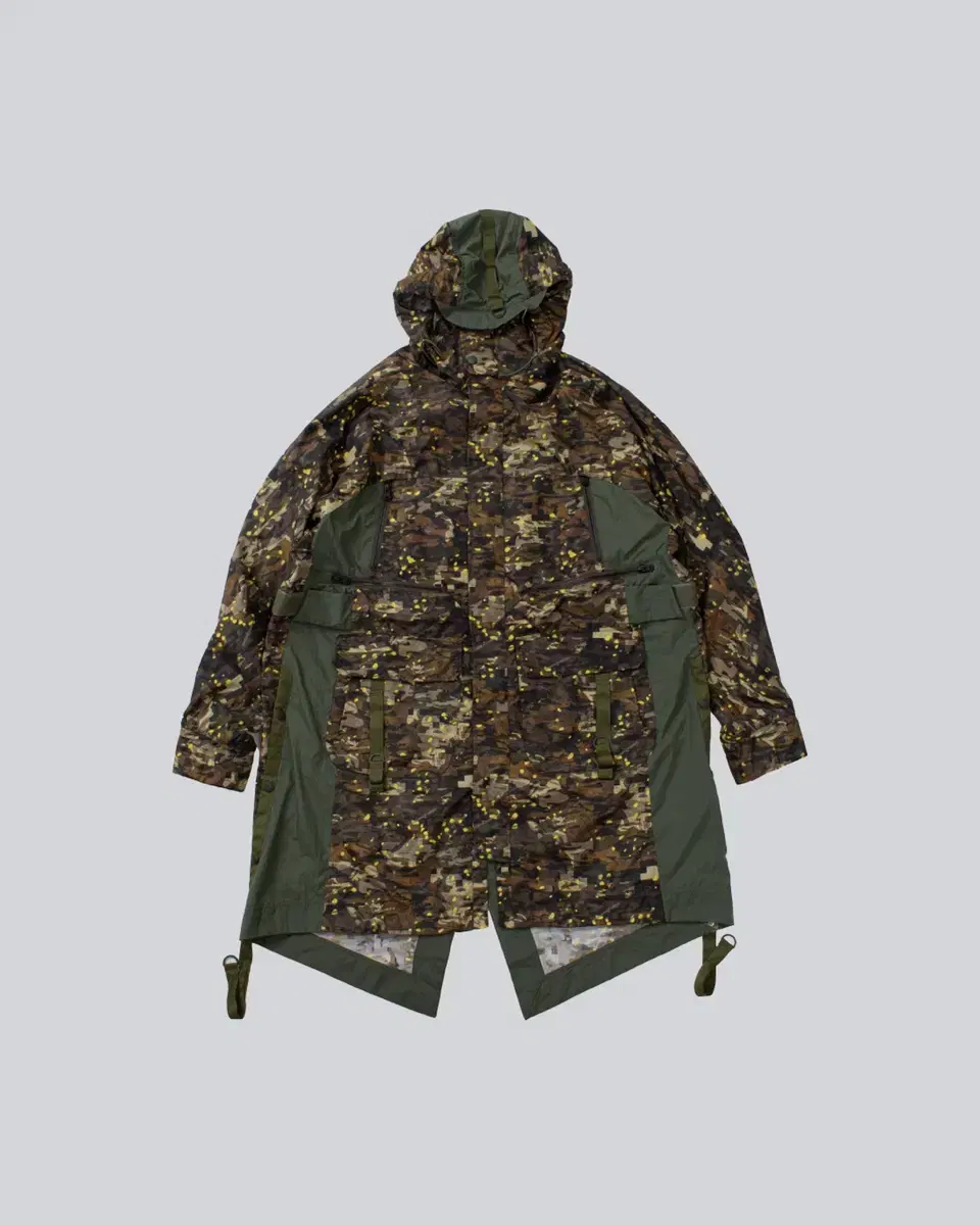 WHITE MOUNTAINERING White Mountaineering Fishtail Parka