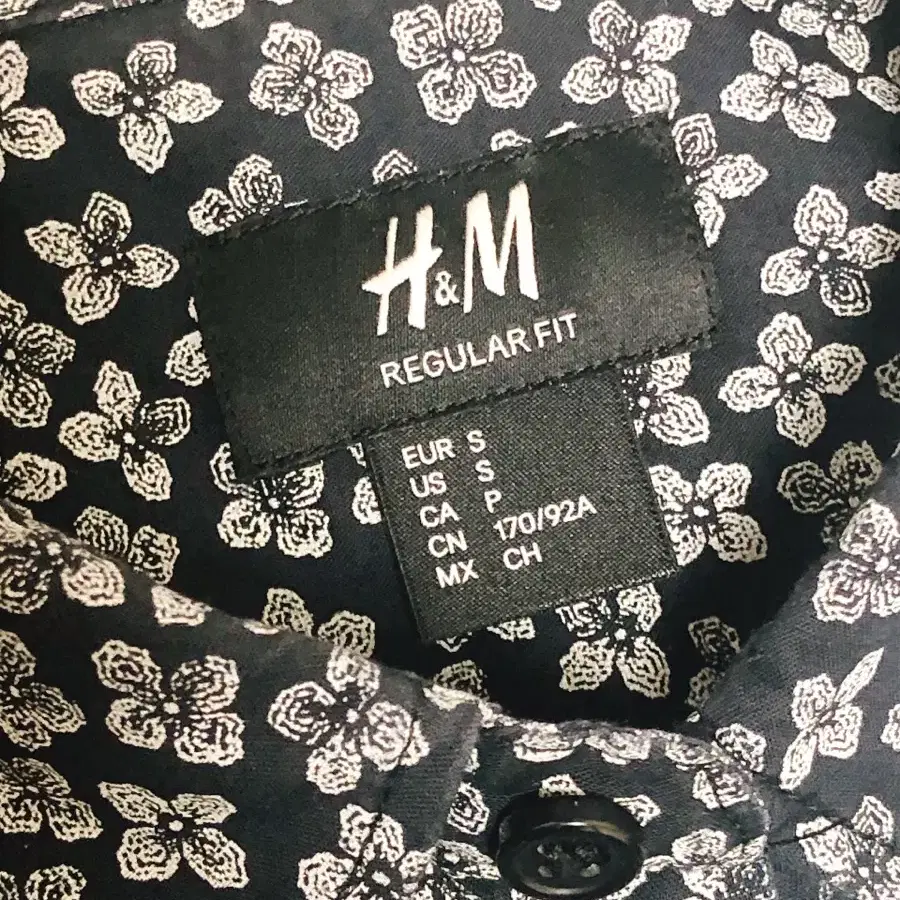 H&M Black & White 플로럴 셔츠