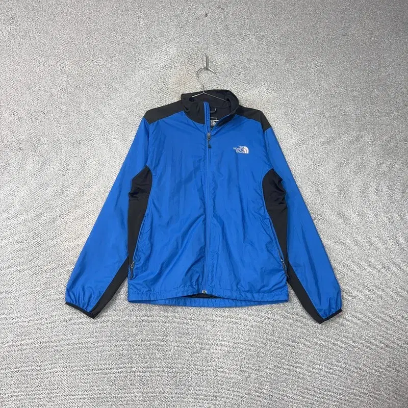 The North Face bloo Black Two-Tone Windbreaker Wind Jacket M