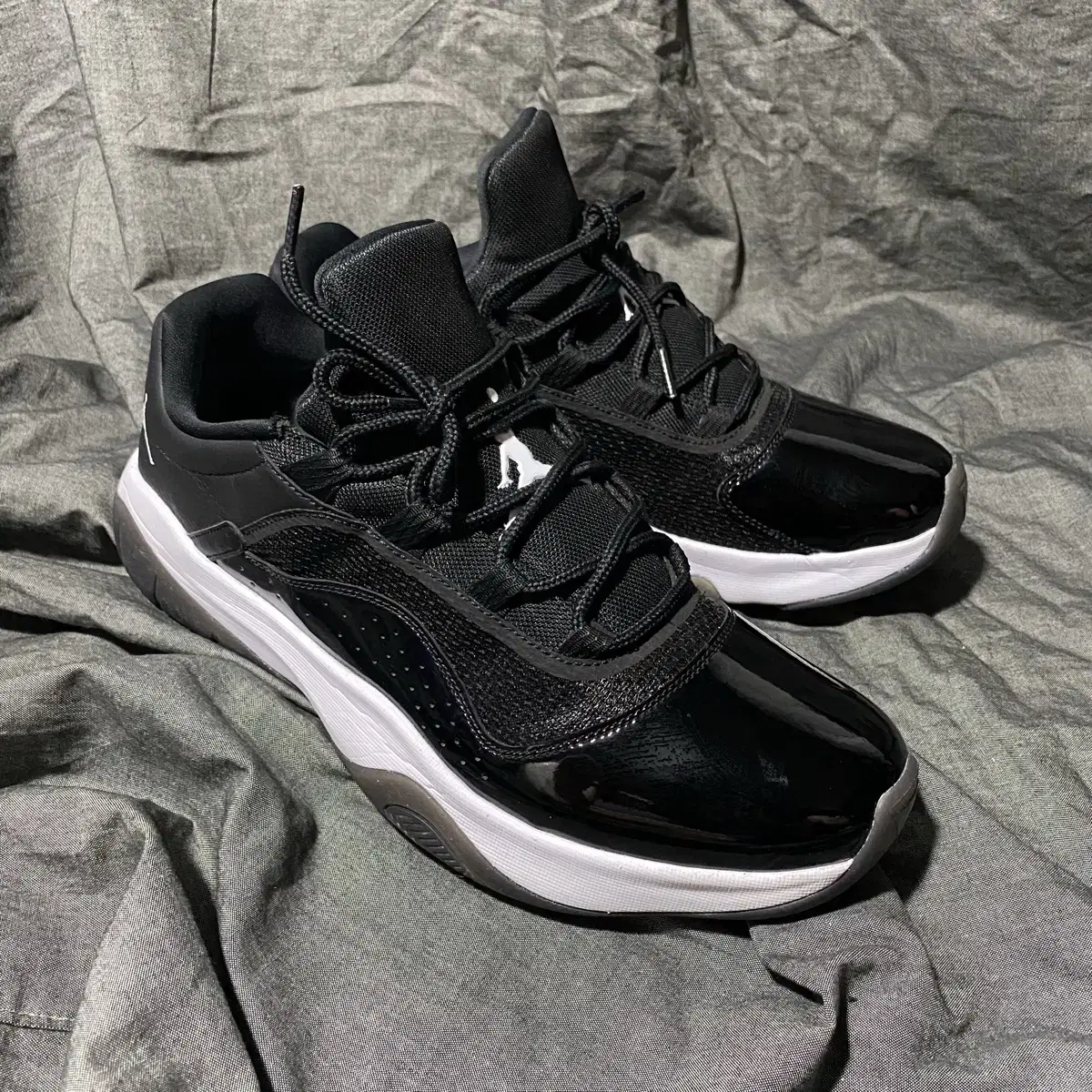 NIKE Air Jordan 11 CMFT Low Sz 12(300)