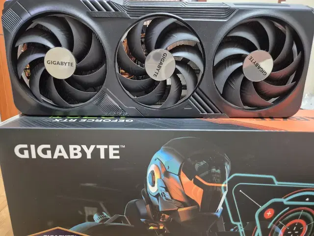 GIGABYTE 4070ti gaming oc 12GB