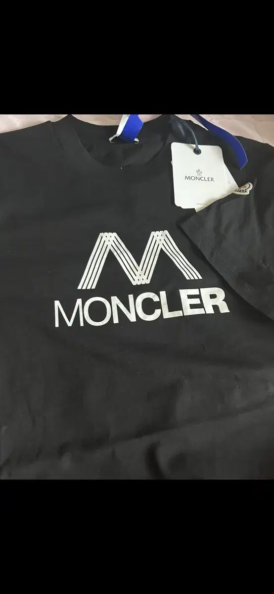 Moncler Vahn Tee sells