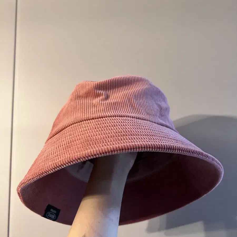 oioi모자 버킷햇 LABEL POINT CORDUROY BUCKET