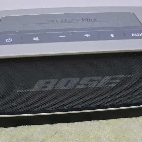 BOSE. soundLink Mini 1