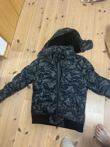 카모 패턴 후드 부착 점퍼 S사이즈 아주르