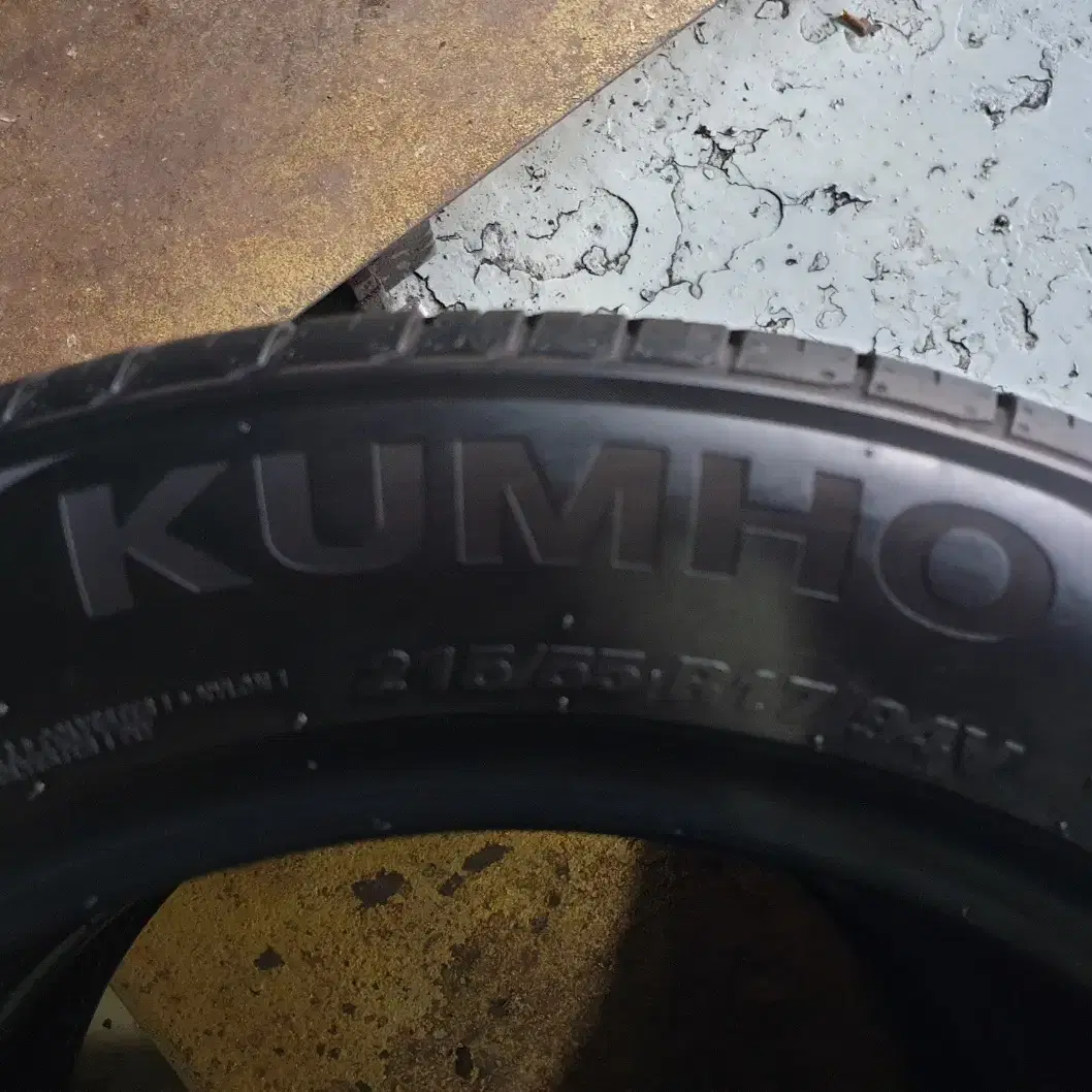 2155517중고타이어 솔루스 TA51 215/55R17 94V 2본세트