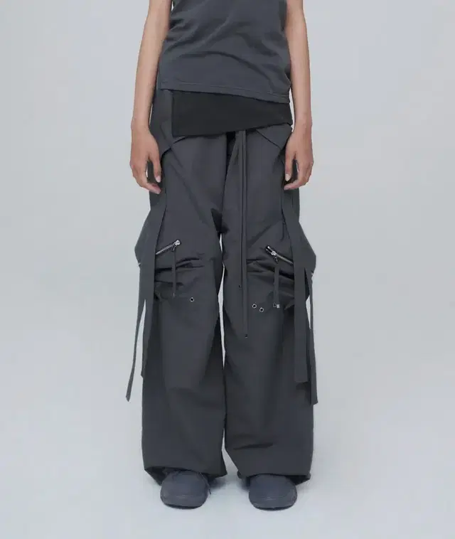 나체 convex tie cargo pants 카고 팬츠 차콜 1