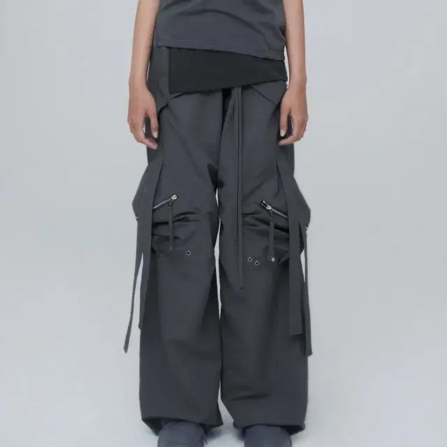 나체 convex tie cargo pants 카고 팬츠 차콜 1