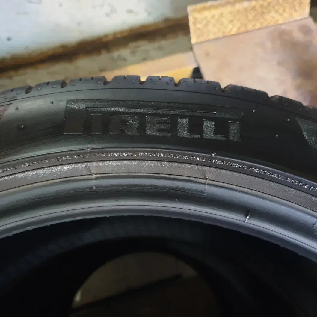 중고타이어 피렐리 피제로 올시즌 235/45R 18 94V 2본세트