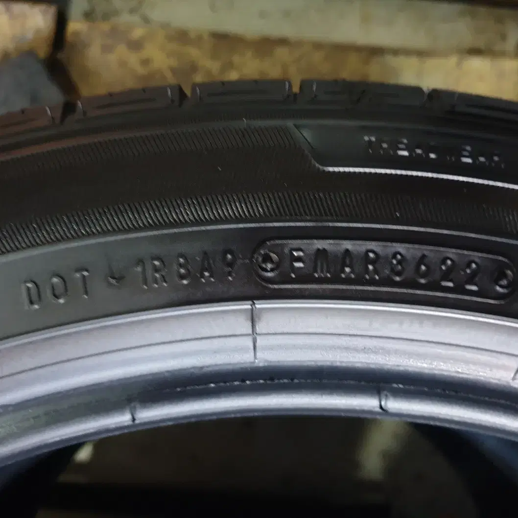 중고타이어 팔켄 ZIEX CT60 A/S 255/45R20 2본 세트