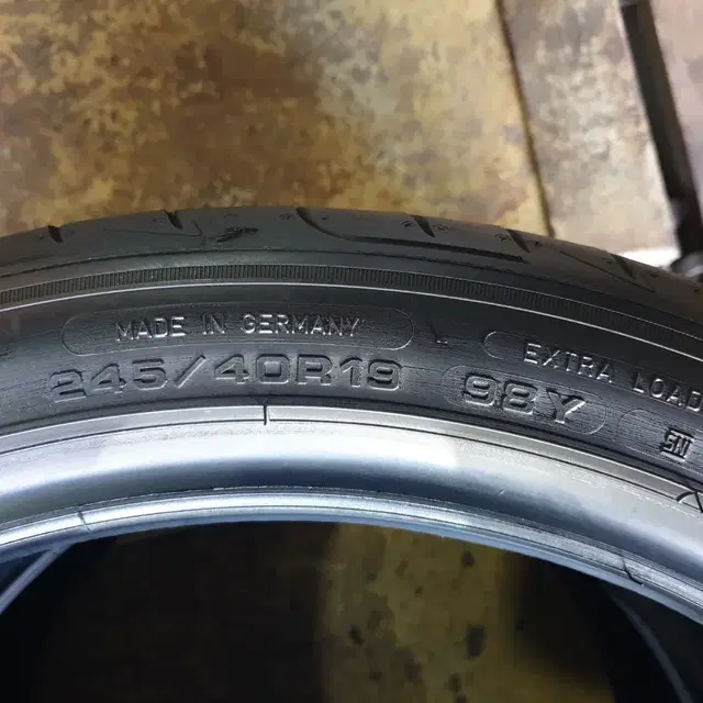 2454018중고타이어 굿이어이글F1 245/40R 18 98Y 2본세트