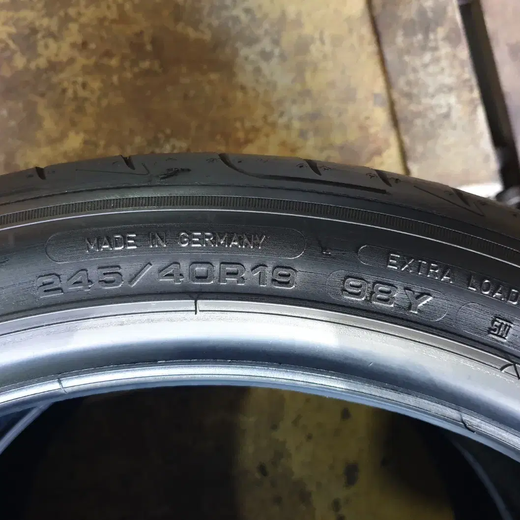 2454019중고타이어 굿이어이글F1 245/40R 19 98Y 2본세트